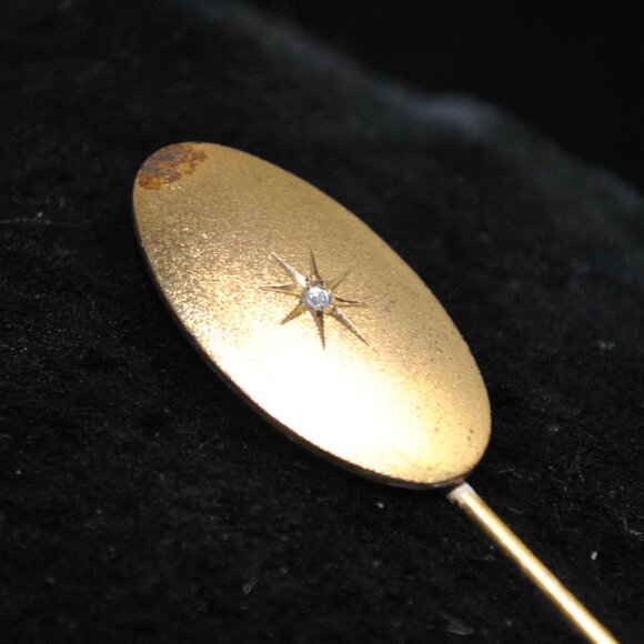 Antique Victorian/Edwardian Oval Stick Pin with Engraved Star - Picture 3 of 11